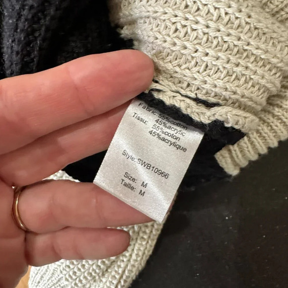 ELAN Two Tone Low Back Crossover V Neck Sweater Size Medium - Picture 7 of 9